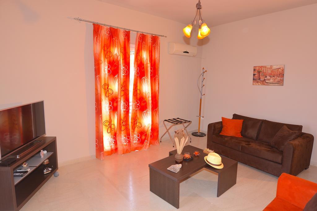 Alexandra Apartment Ipsos Dış mekan fotoğraf